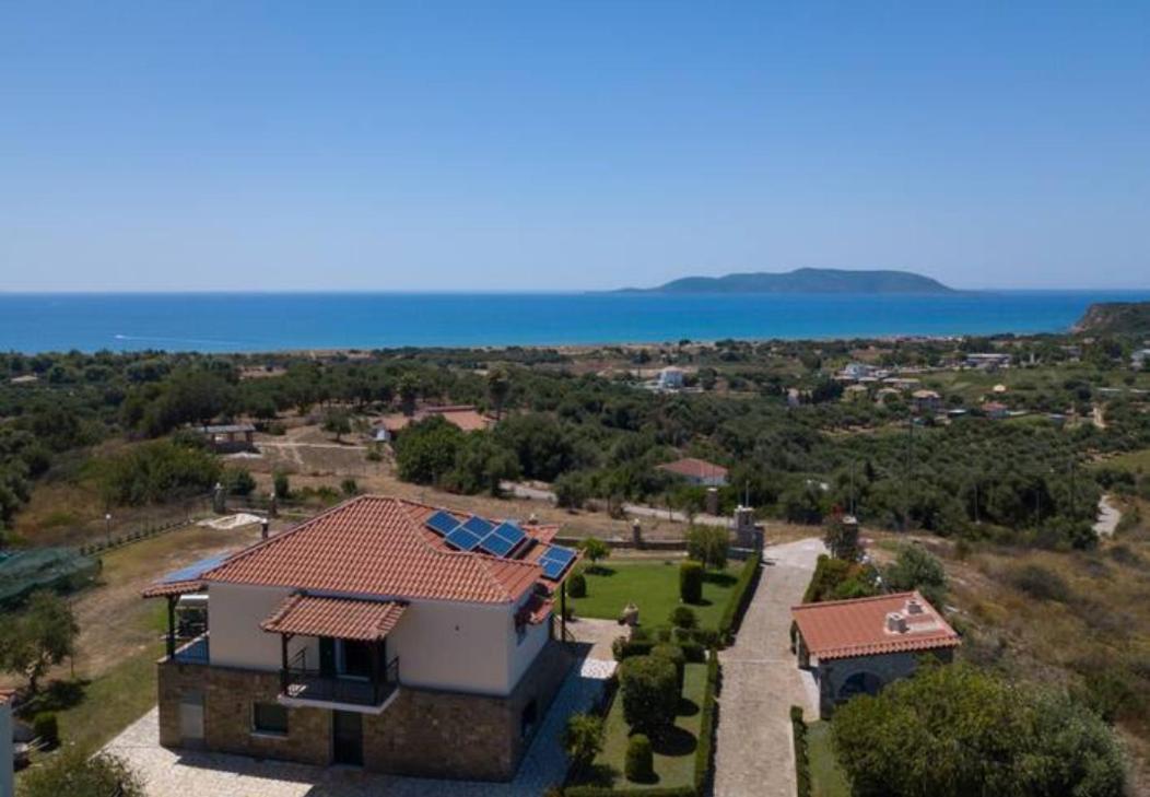 Donatos Apartment Финикунда Екстериор снимка