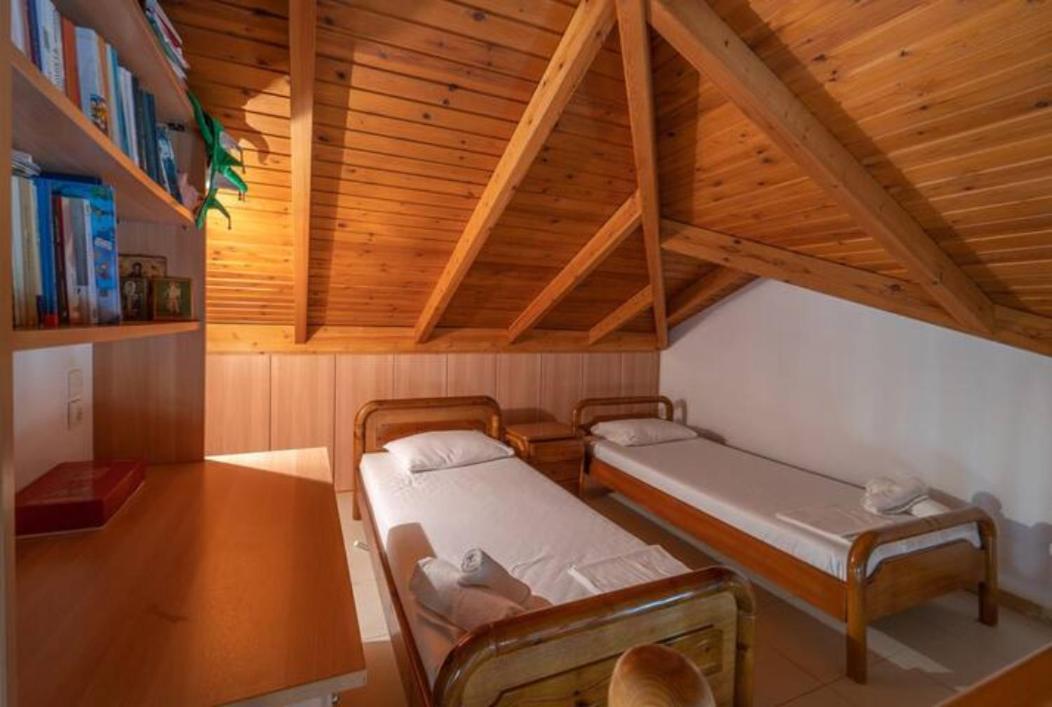 Donatos Apartment Финикунда Екстериор снимка