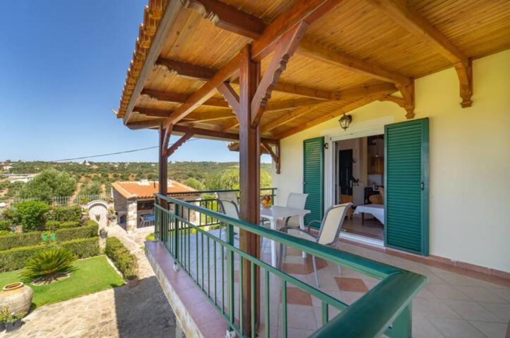 Donatos Apartment Финикунда Екстериор снимка