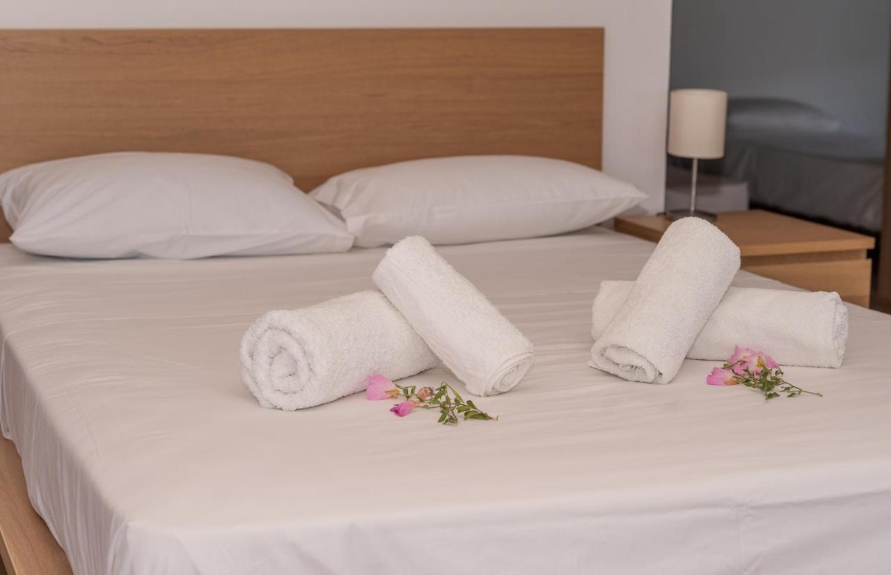 Donatos Apartment Финикунда Екстериор снимка
