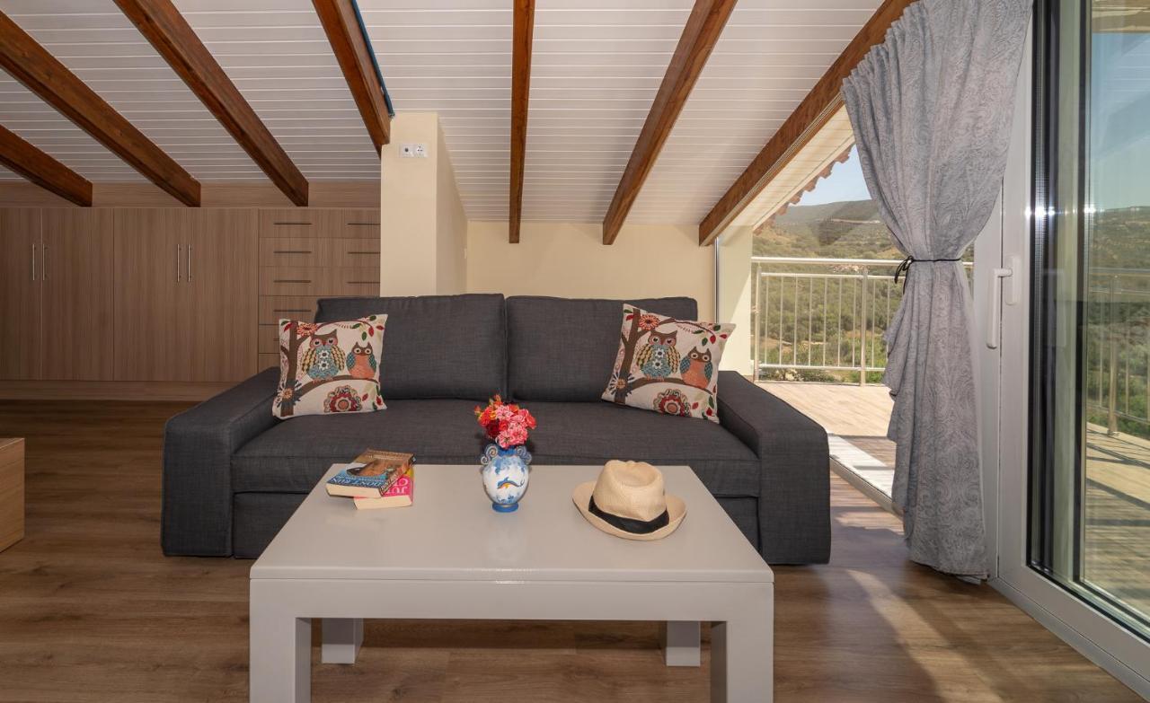 Donatos Apartment Финикунда Екстериор снимка