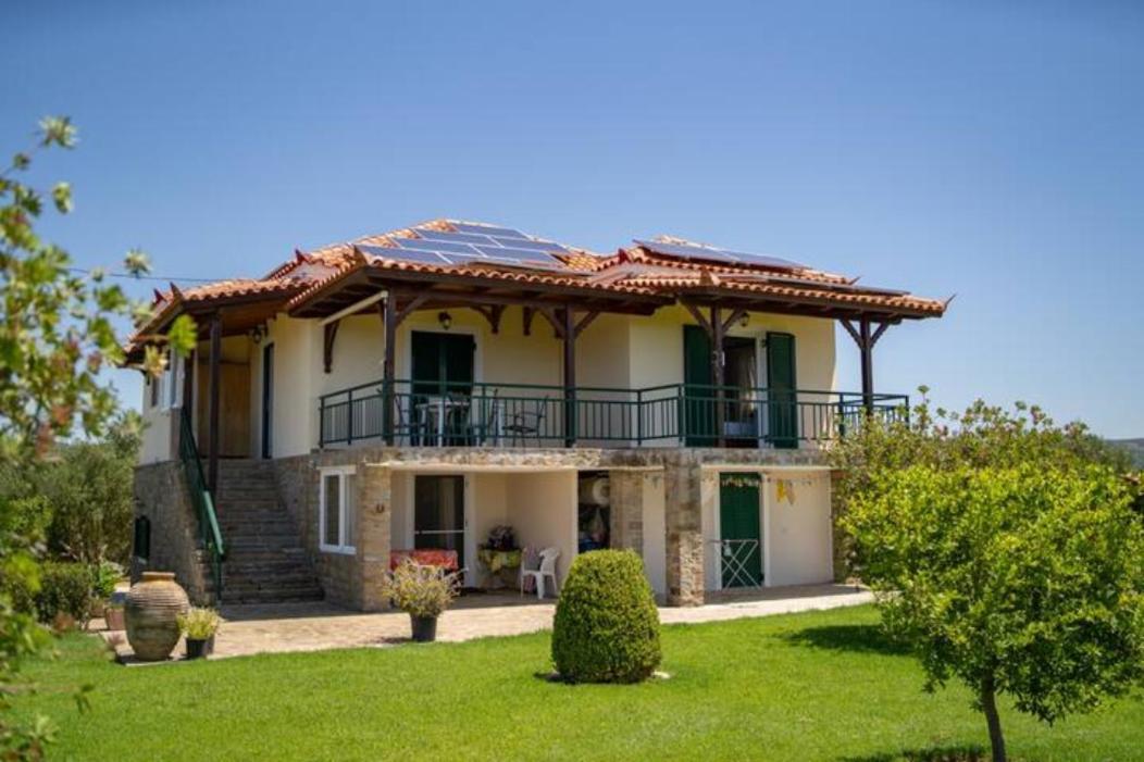 Donatos Apartment Финикунда Екстериор снимка