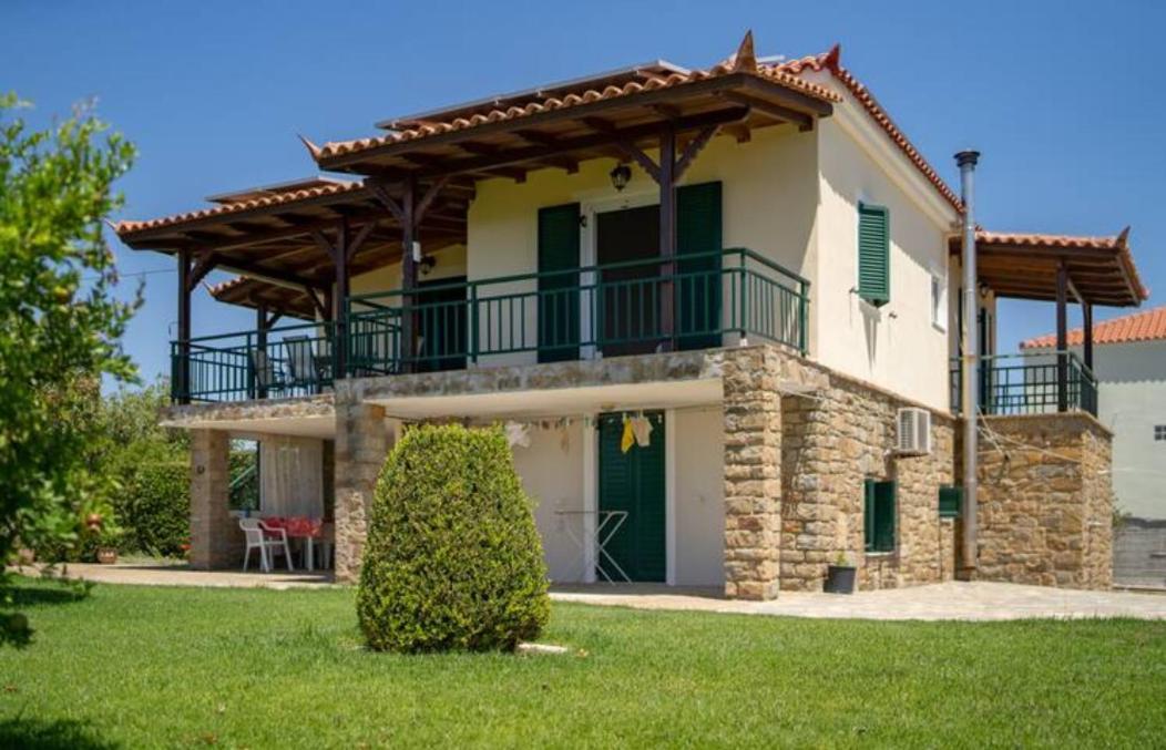 Donatos Apartment Финикунда Екстериор снимка