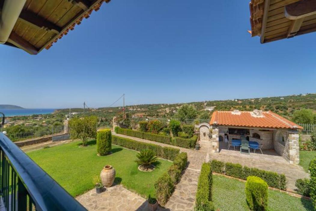 Donatos Apartment Финикунда Екстериор снимка