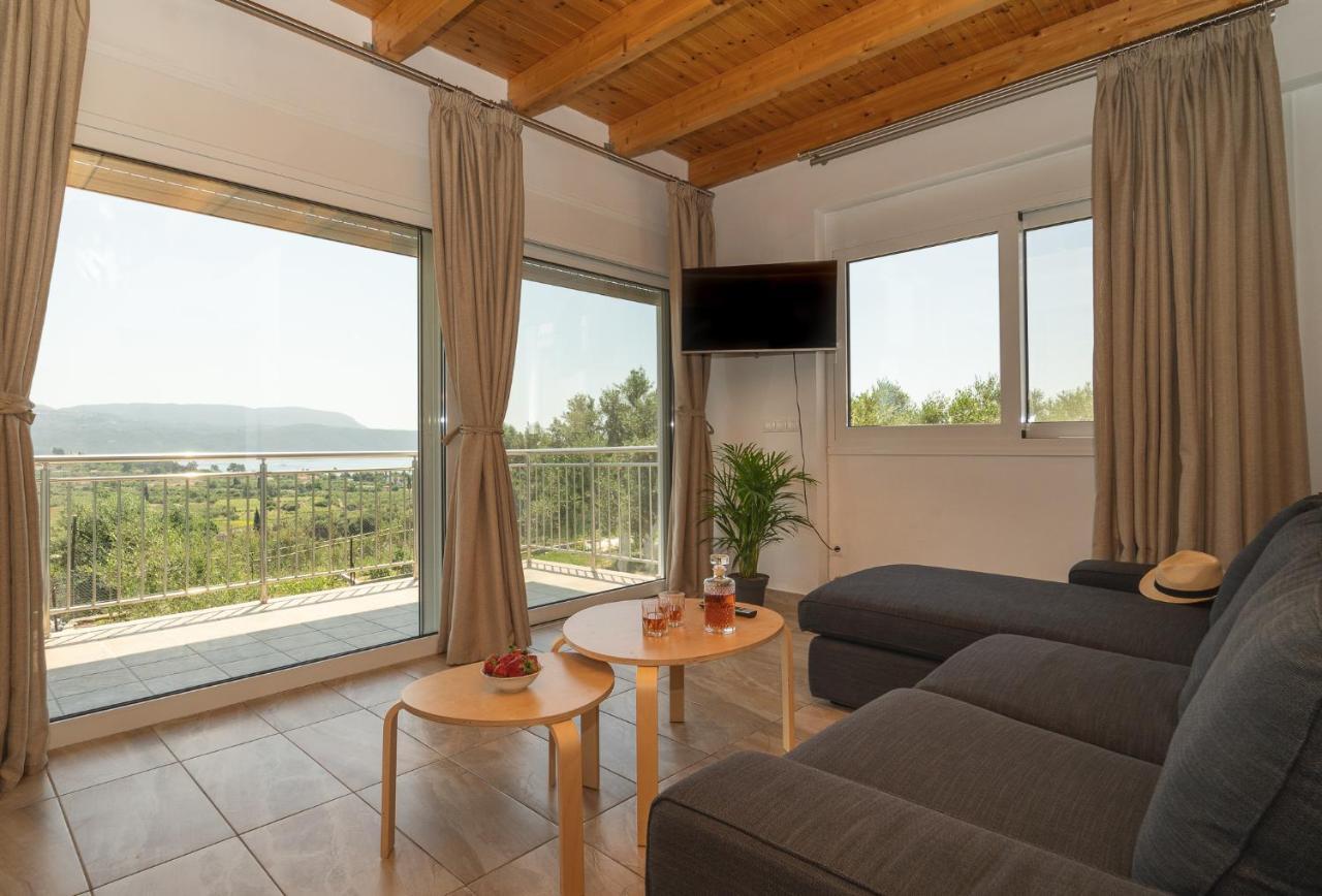 Donatos Apartment Финикунда Екстериор снимка