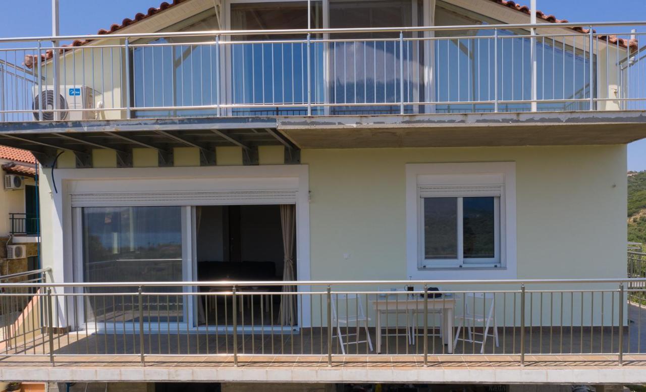 Donatos Apartment Финикунда Екстериор снимка