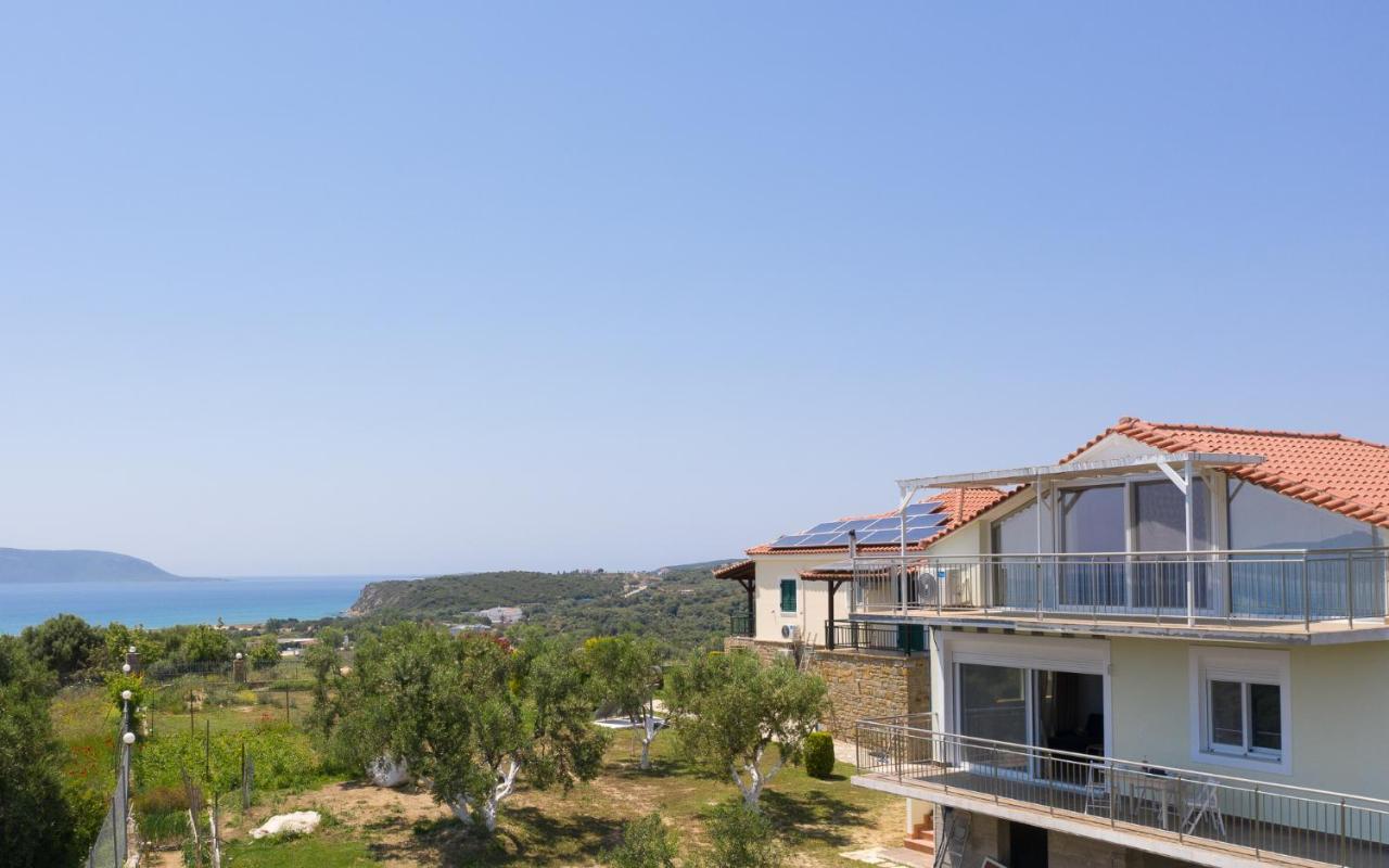 Donatos Apartment Финикунда Екстериор снимка
